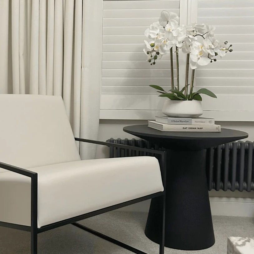 Tavamo Side Table - Black Oak